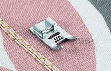Calcador decorativo de 7 furos F020N